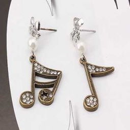 义乌批发新风尚 200件起批，混批灵活——奔力饰品厂开启美发饰品批发新篇章